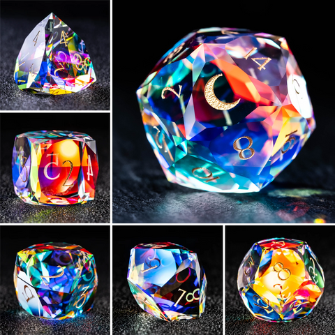URWizards D&D Würfelset mit facettenreichem Prisma-Glas und Gravur im Mondstil