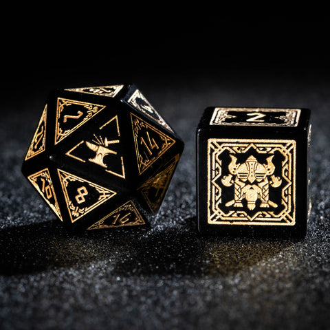 URWizards D&D Würfelset mit Obsidian-Gravur im Zwergenstil
