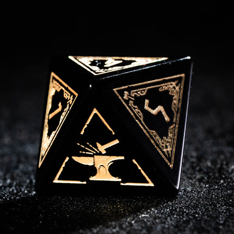 URWizards D&D Würfelset mit Obsidian-Gravur im Zwergenstil