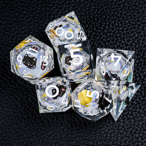 URWizards D&D Starry Liquid Heart Resin Engraved Dice Set Meow - Urwizards