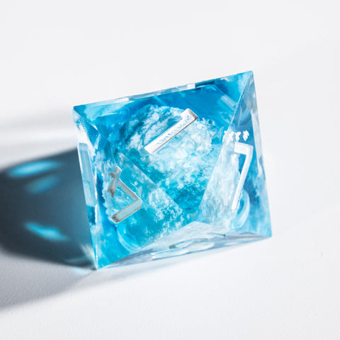 Inner-dice Handmade Sharp Edge Resin Dice Set -Blue Sky- - Urwizards