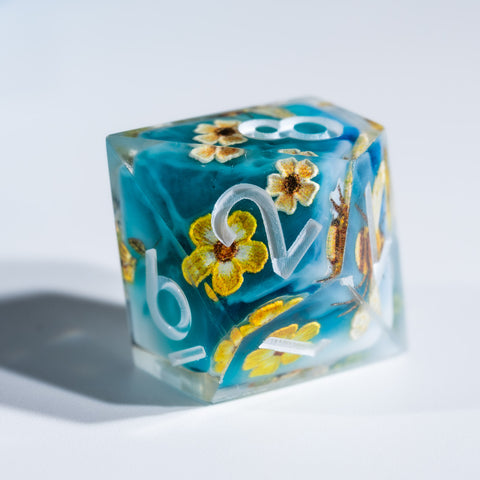 Inner-dice Handmade Sharp Edge Resin Dice Set -Bees- - Urwizards