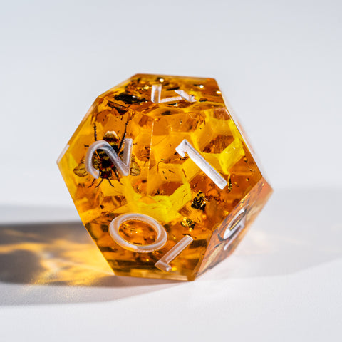 Inner-dice Handmade Sharp Edge Resin Dice Set -Sweet Honey- - Urwizards