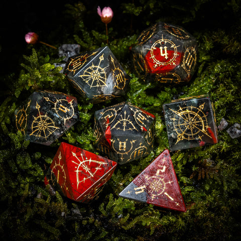 Set di dadi incisi in pietra di sangue di URWizards D&D Eclissi lunare