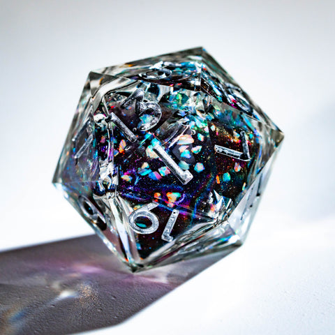 Set di dadi incisi in resina D&D Starry Liquid Heart di URWizards