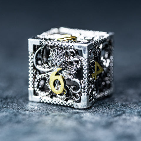 URWizards D&D Hollowed Metal Dice Set Cthulhu Silver - Urwizards