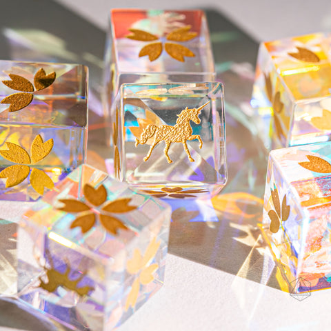 URWizards Dnd Engraved Dichroic Prism Glass D6 Dice Unicorn Gold - Urwizards