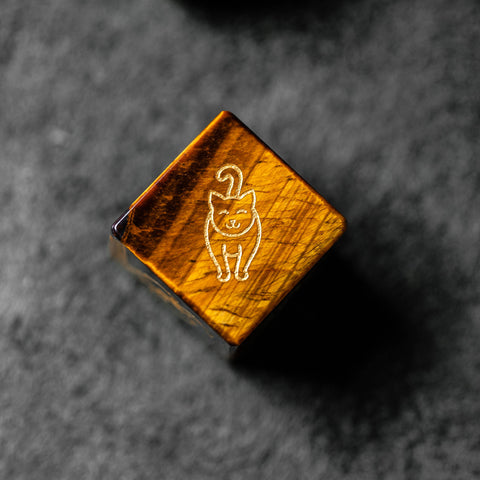 URWizards Dnd Engraved Yellow Tiger's Eye Dice Set Meow Style - Urwizards
