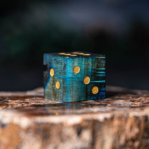 URWizards Dnd Engraved Labradorite D6 Dice - Urwizards