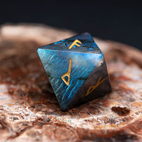 URWizards Engraved labradorite Rune dice D8 Viking - Urwizards