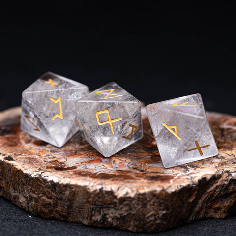 URWizards Engraved Clear Quartz Rune dice D8 Viking - Urwizards
