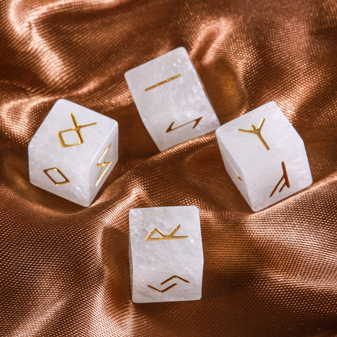 URWizards Engraved Clear Quartz Rune dice D6 Viking - Urwizards