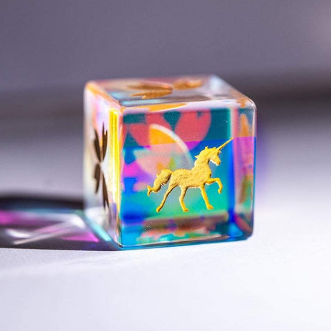 URWizards Dnd Engraved Dichroic Prism Glass D6 Dice Unicorn Gold - Urwizards