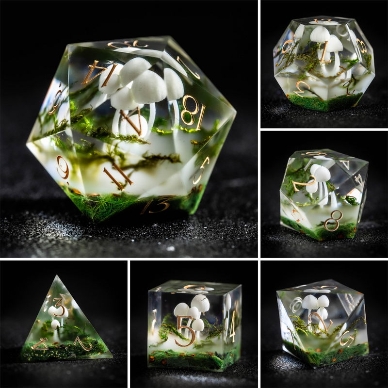 Luminous White Mushroom Resin Dice Set(Glow in the Dark)