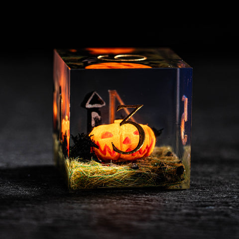 Pumpkin & Grave Resin Dice Set(Glow in the Dark)