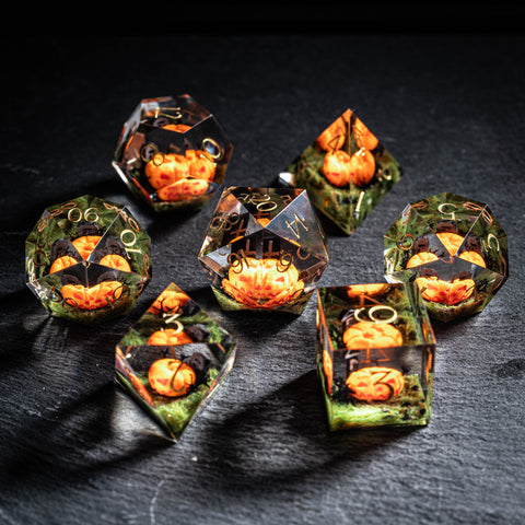 Pumpkin & Grave Resin Dice Set(Glow in the Dark)
