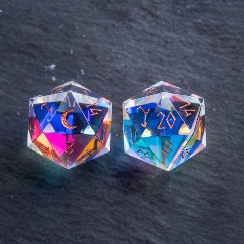 URWizards D&amp;D Feuerquarz-Edelstein-Würfelset mit Gravur (Limitierte Auflage)