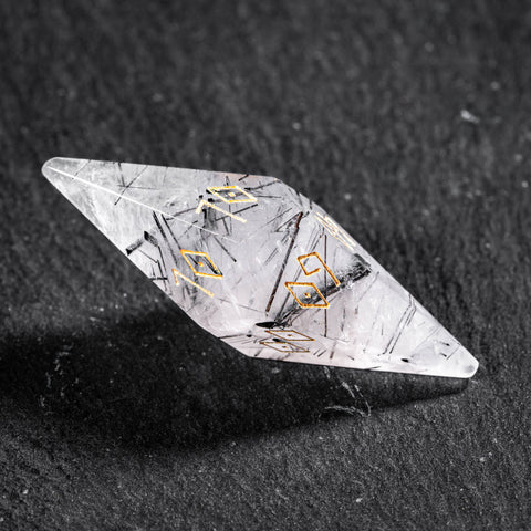 URWizards D&amp;D Feuerquarz-Edelstein-Würfelset mit Gravur (Limitierte Auflage)