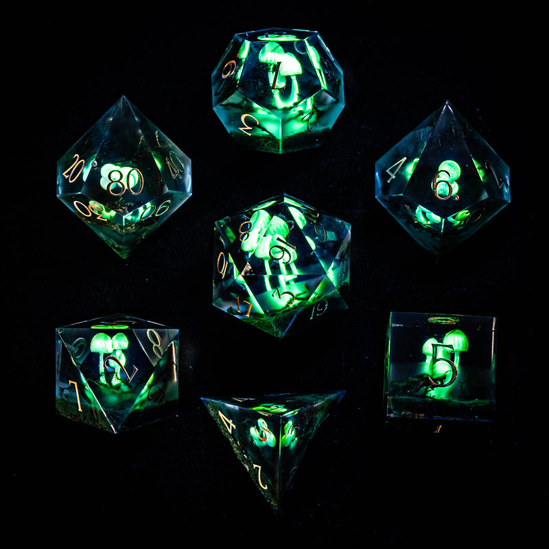 Luminous White Mushroom Resin Dice Set(Glow in the Dark)