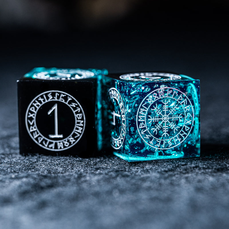 URWizards D&D Resin Ice Glitter Engraved Dice Set Nordic Style - Urwizards