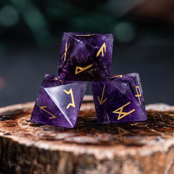 URWizards Engraved Amethyst Rune dice D8 Viking | Urwizards